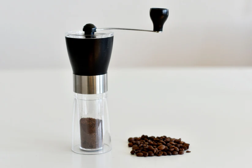 manual_coffee_grinder_with_ceramic_burr_core_portable_hand_grinder_for_fresh_coffee_from_the_infinite_coffee